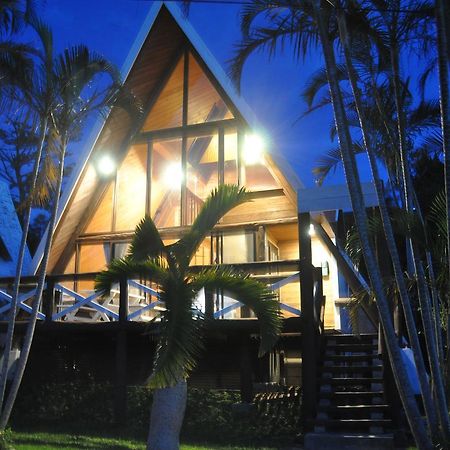 Sea Breeze Vila Onna Exterior foto